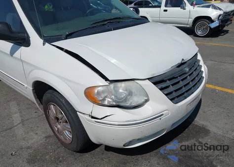2005 Chrysler Town & Country Limited из США, поврежденный, VIN 2C8GP64L75R261008